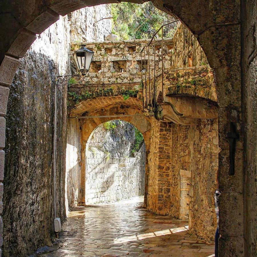 Old Town Boskovic Apartment Kotor Ngoại thất bức ảnh